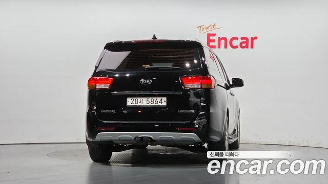 Kia Carnival 7-seater Limousine President 2016 — фото 4
