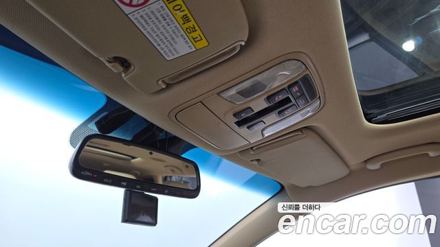 Kia Carnival 7-seater Limousine President 2016 — фото 23