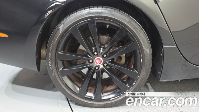 Jaguar XJ 3.0D XJ50 LWB X351 2019 — фото 5