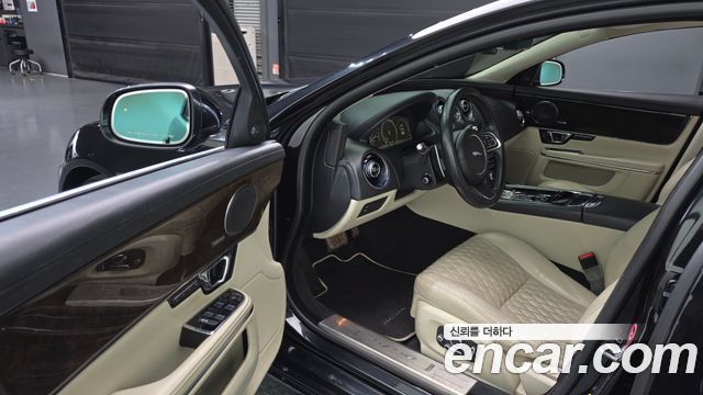 Jaguar XJ 3.0D XJ50 LWB X351 2019 — фото 10