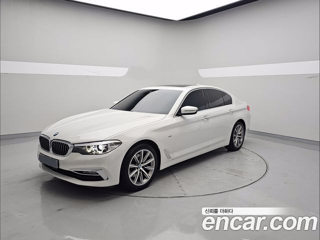 BMW 5 Series (G30) 520i Luxury
