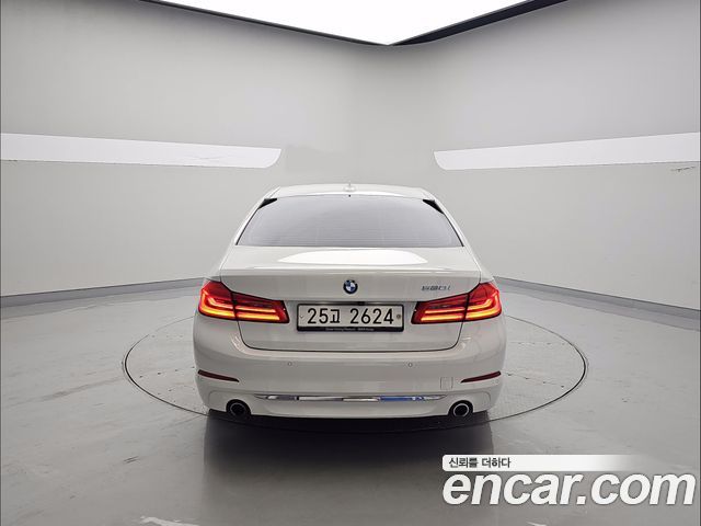 BMW 5 Series (G30) 520i Luxury 2018 — фото 4