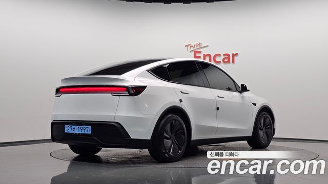 Tesla Model Y Premium RWD 2026 — фото 2