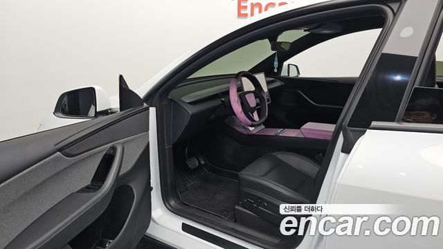 Tesla Model Y Premium RWD 2026 — фото 10