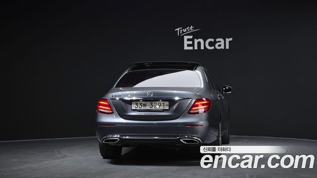 Mercedes-Benz E-Class (W213) E300 Exclusive 2017 — фото 4
