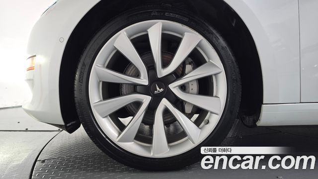 Tesla Model 3 Standard Range Plue RWD 2020 — фото 5