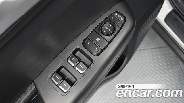 Kia Sportage The Bold Diesel 2.0 2WD Prestige 2020 — фото 20