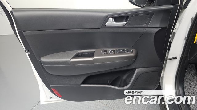 Kia Sportage The Bold Diesel 2.0 2WD Prestige 2020 — фото 24
