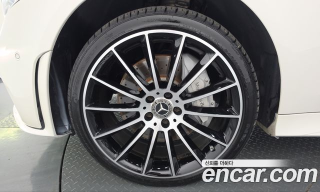 Mercedes-Benz CLS-Class (C257) CLS400d 4MATIC AMG Line 2019 — фото 5