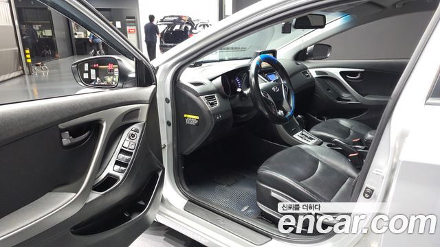 Hyundai Avante (MD) M16 GDI Luxury 2012 — фото 10