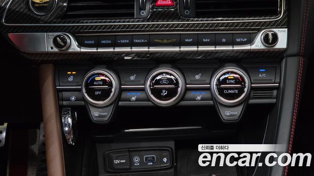 Genesis G70 2.0T AWD Elite 2019 — фото 38