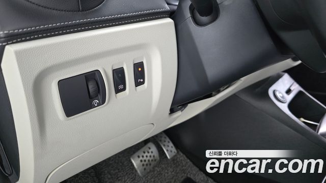 Renault Korea QM3 RE Signature 2018 — фото 18