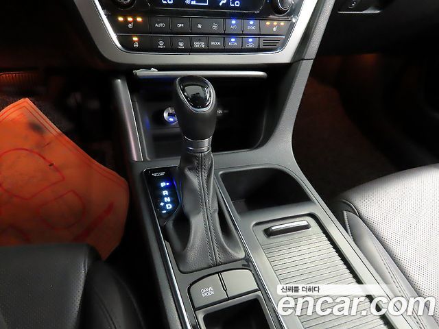 Hyundai Sonata Hybrid (LF) 2.0 HEV Modern 2015 — фото 9