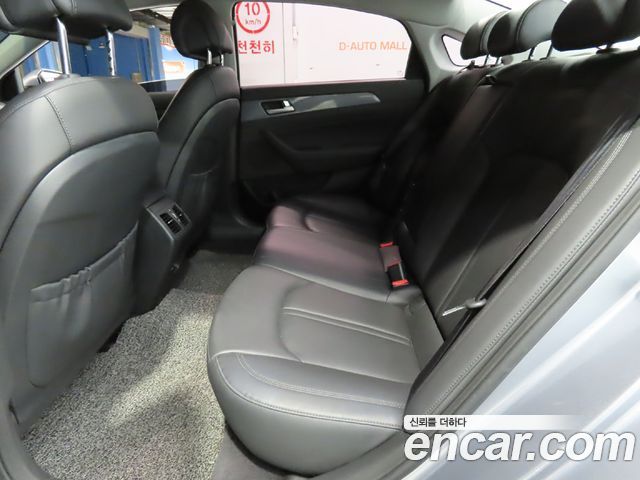Hyundai Sonata Hybrid (LF) 2.0 HEV Modern 2015 — фото 16