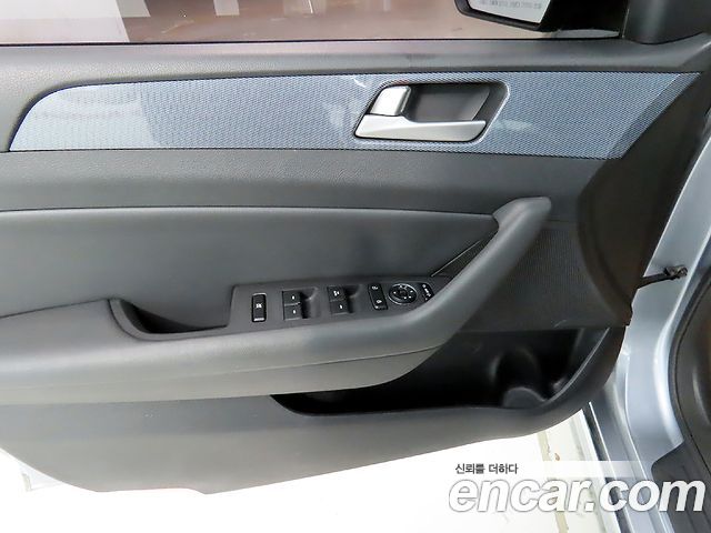 Hyundai Sonata Hybrid (LF) 2.0 HEV Modern 2015 — фото 17