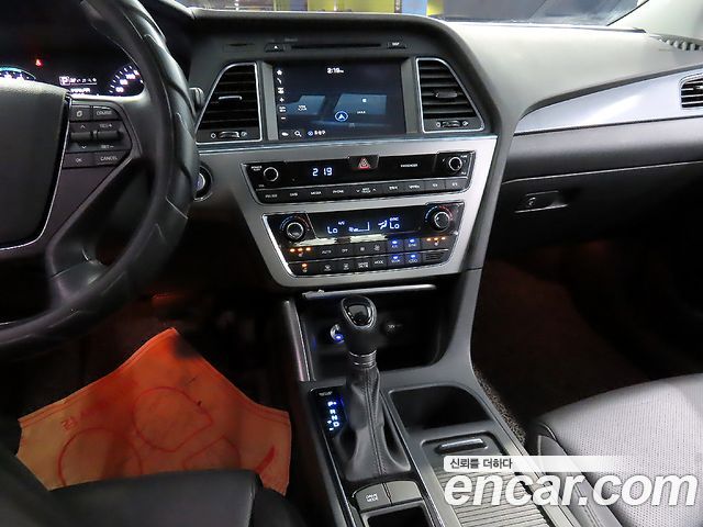 Hyundai Sonata Hybrid (LF) 2.0 HEV Modern 2015 — фото 22