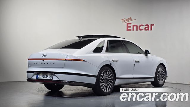 Hyundai Grandeur Hybrid (GN7) Calligraphy 2023 — фото 2