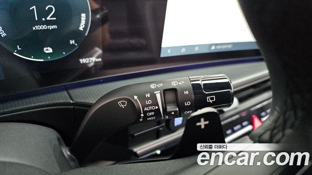 Hyundai Santa Fe (MX5) HEV 1.6 2WD Calligraphy 2025 — фото 28