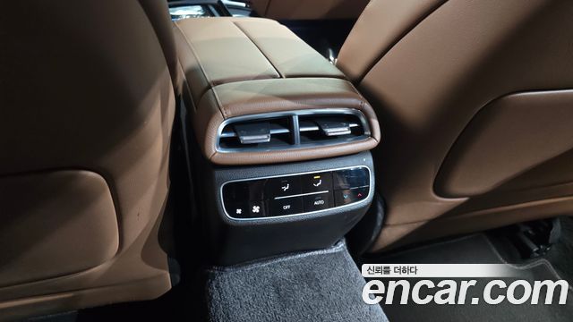Genesis G80 (RG3) Gasoline 2.5 Turbo AWD 2022 — фото 27