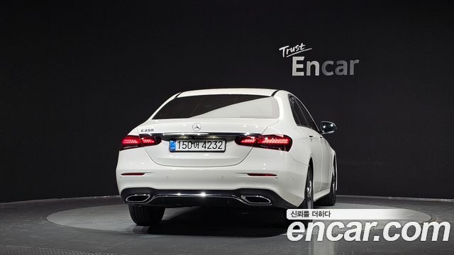 Mercedes-Benz E-Class (W213) E250 AMG Line 2023 — фото 4