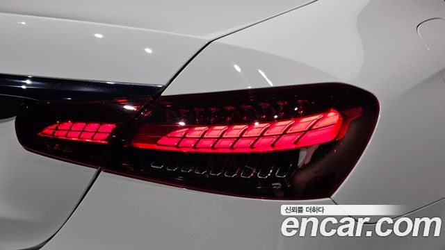Mercedes-Benz E-Class (W213) E250 AMG Line 2023 — фото 23
