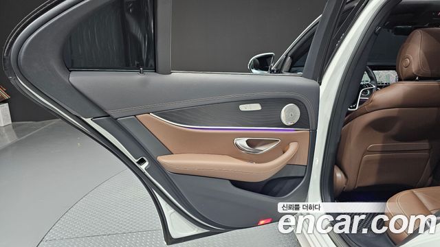 Mercedes-Benz E-Class (W213) E250 AMG Line 2023 — фото 25