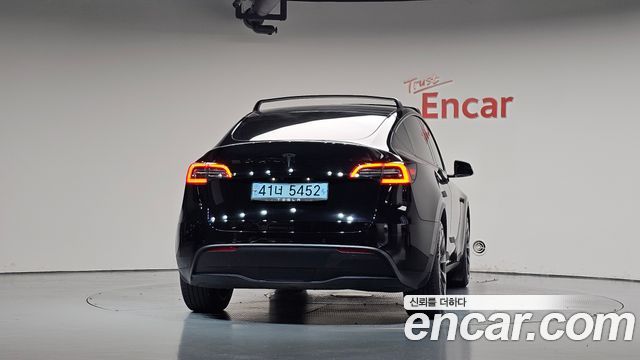 Tesla Model Y Standard Range RWD 2021 — фото 4