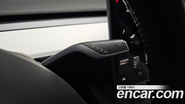 Tesla Model Y Standard Range RWD 2021 — фото 9