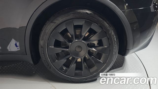 Tesla Model Y Standard Range RWD 2021 — фото 21