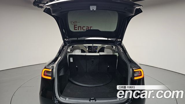 Tesla Model Y Standard Range RWD 2021 — фото 34