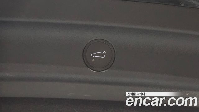 Tesla Model Y Standard Range RWD 2021 — фото 35