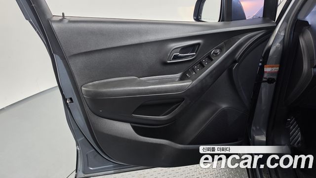 Chevrolet Trax 1.4 Premier 2019 — фото 24