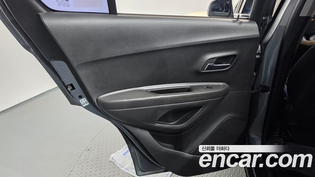 Chevrolet Trax 1.4 Premier 2019 — фото 25