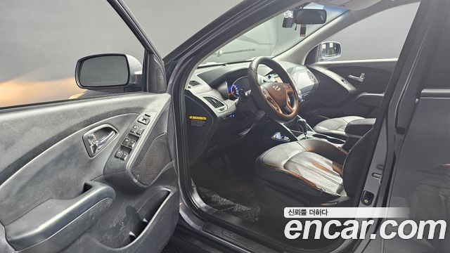 Hyundai Tucson ix Diesel 2WD LX20 Luxury 2013 — фото 10