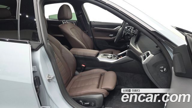 BMW 4 Series (G22) 420i M Sport Pro Gran Coupe 2025 — фото 26