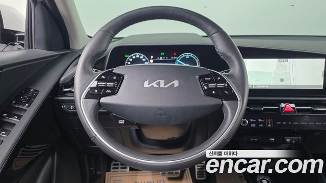 Kia Niro Signature 2022 — фото 13