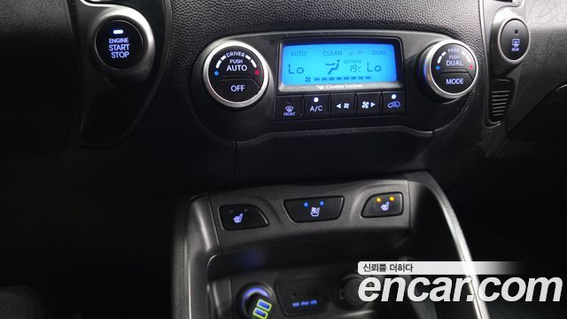 Hyundai Tucson ix Diesel(e-VGT) 2WD Smart special 2014 — фото 16