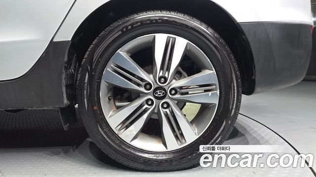 Hyundai Tucson ix Diesel(e-VGT) 2WD Smart special 2014 — фото 21