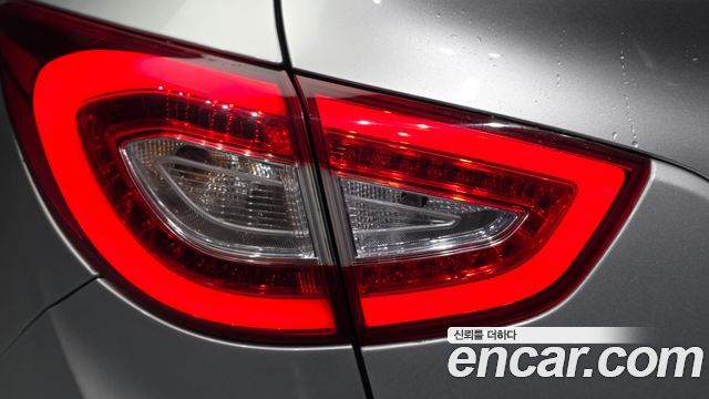 Hyundai Tucson ix Diesel(e-VGT) 2WD Smart special 2014 — фото 23