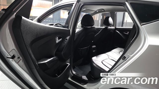 Hyundai Tucson ix Diesel(e-VGT) 2WD Smart special 2014 — фото 26