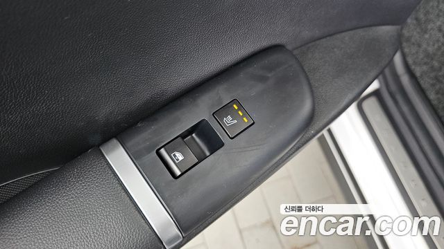 Hyundai Grandeur (GN7) 3.5 LPG 2WD (Taxi) Deluxe 2023 — фото 19