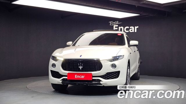 Maserati Levante 3.0 AWD Sport 2017 — фото 3