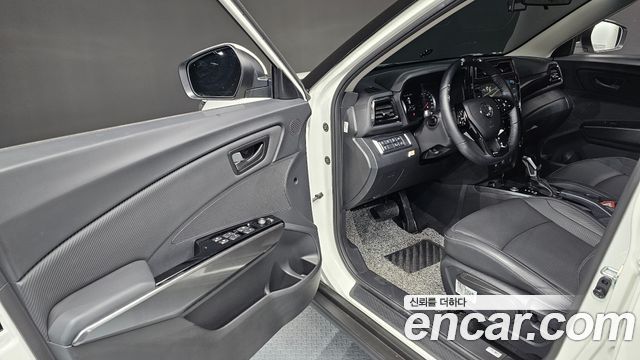 KG Mobility (SsangYong) Very New Tivoli Gasoline 1.5 2WD V3 2021 — фото 10
