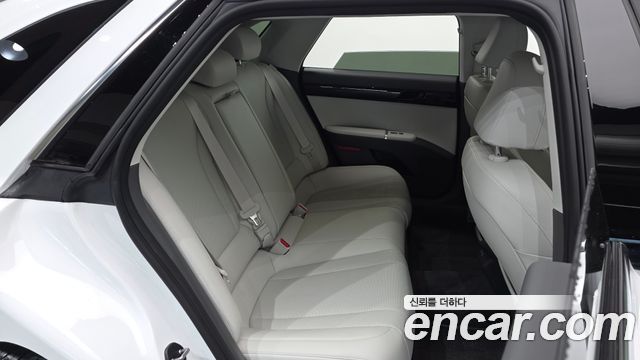 Hyundai Grandeur (GN7) 2,5 Gasoline 2WD Premium 2023 — фото 11