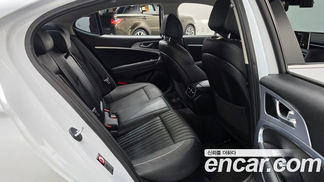 Genesis G70 2.0T Elite 2019 — фото 11