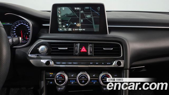 Genesis G70 2.0T Elite 2019 — фото 13