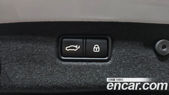 Genesis G70 2.0T Elite 2019 — фото 16