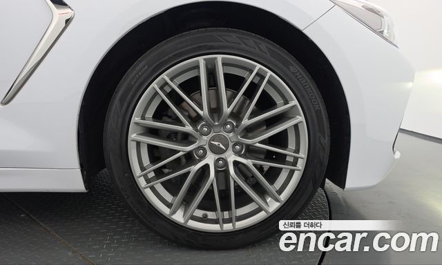 Genesis G70 2.0T Elite 2019 — фото 21