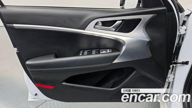Genesis G70 2.0T Elite 2019 — фото 24
