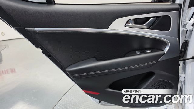 Genesis G70 2.0T Elite 2019 — фото 25